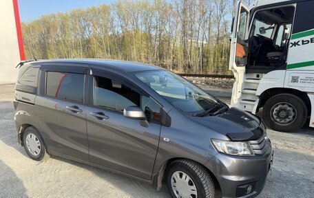 Honda Freed I, 2010 год, 690 000 рублей, 8 фотография