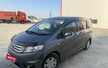 Honda Freed I, 2010 год, 690 000 рублей, 7 фотография