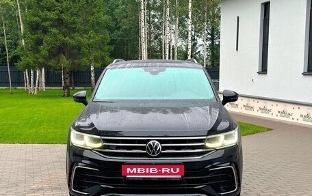Volkswagen Tiguan II, 2021 год, 4 100 000 рублей, 2 фотография