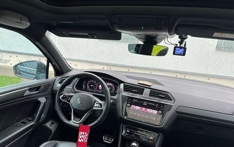 Volkswagen Tiguan II, 2021 год, 4 100 000 рублей, 25 фотография