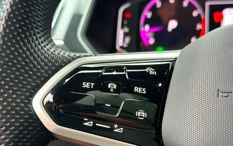 Volkswagen Tiguan II, 2021 год, 4 100 000 рублей, 32 фотография