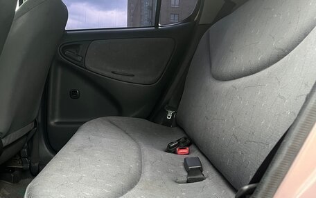 Toyota Vitz, 2000 год, 285 000 рублей, 18 фотография