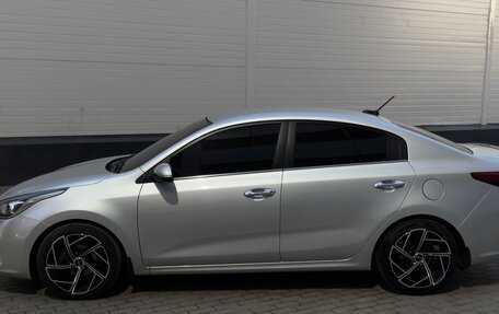 KIA Rio IV, 2018 год, 1 650 000 рублей, 2 фотография