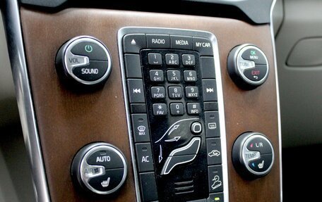 Volvo V40 Cross Country I, 2013 год, 777 000 рублей, 10 фотография
