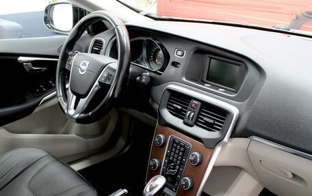 Volvo V40 Cross Country I, 2013 год, 777 000 рублей, 9 фотография