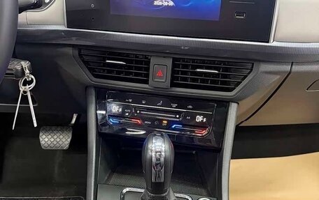 Volkswagen Bora, 2023 год, 1 400 000 рублей, 26 фотография