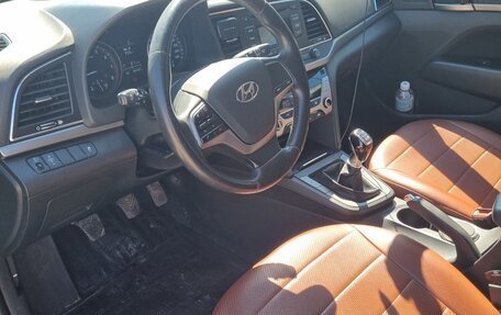 Hyundai Elantra VI рестайлинг, 2017 год, 1 250 000 рублей, 4 фотография