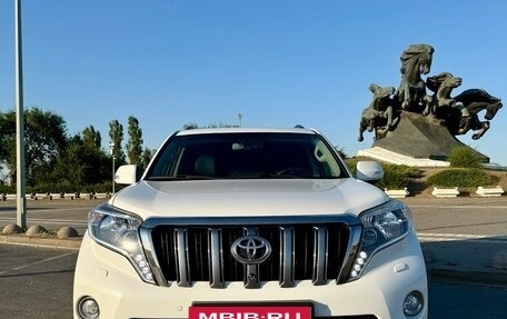 Toyota Land Cruiser Prado 150 рестайлинг 2, 2014 год, 4 000 000 рублей, 3 фотография