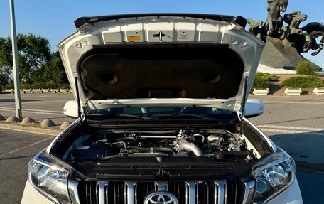 Toyota Land Cruiser Prado 150 рестайлинг 2, 2014 год, 4 000 000 рублей, 4 фотография
