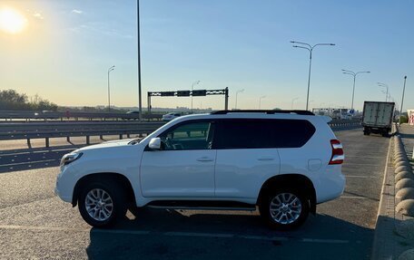 Toyota Land Cruiser Prado 150 рестайлинг 2, 2014 год, 4 000 000 рублей, 8 фотография