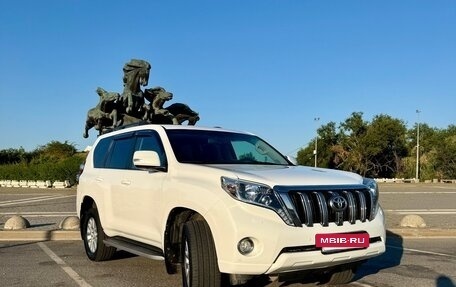 Toyota Land Cruiser Prado 150 рестайлинг 2, 2014 год, 4 000 000 рублей, 6 фотография