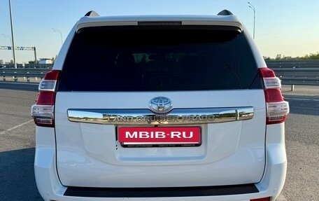 Toyota Land Cruiser Prado 150 рестайлинг 2, 2014 год, 4 000 000 рублей, 9 фотография