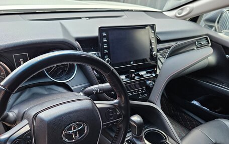 Toyota Camry, 2021 год, 3 300 000 рублей, 17 фотография