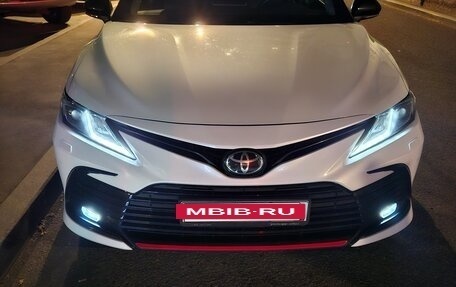Toyota Camry, 2021 год, 3 300 000 рублей, 12 фотография