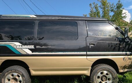 Mitsubishi Delica III, 1993 год, 650 000 рублей, 7 фотография