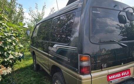 Mitsubishi Delica III, 1993 год, 650 000 рублей, 4 фотография