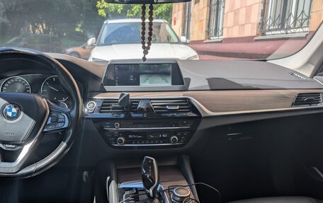 BMW 5 серия, 2018 год, 2 950 000 рублей, 13 фотография