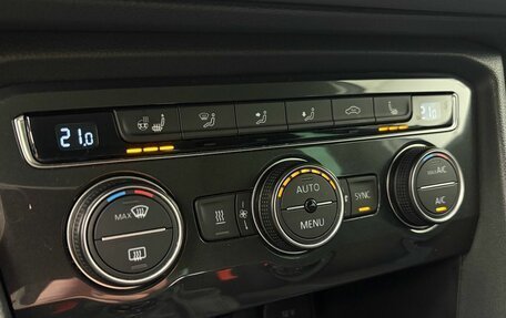 Volkswagen Tiguan II, 2019 год, 2 565 000 рублей, 11 фотография