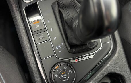 Volkswagen Tiguan II, 2019 год, 2 565 000 рублей, 12 фотография