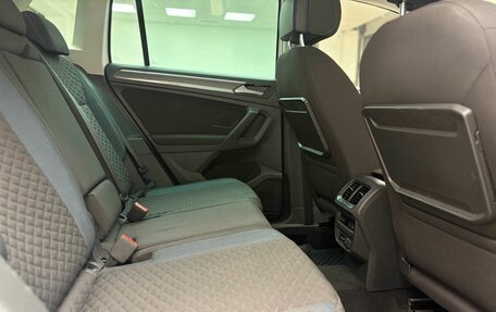 Volkswagen Tiguan II, 2019 год, 2 565 000 рублей, 19 фотография
