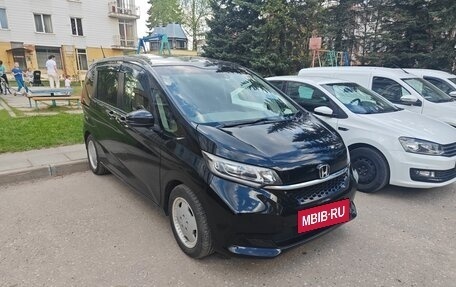 Honda Freed II, 2019 год, 1 680 000 рублей, 2 фотография