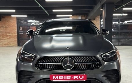 Mercedes-Benz E-Класс, 2022 год, 4 270 000 рублей, 2 фотография