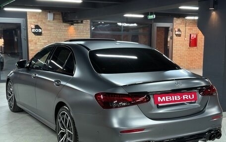 Mercedes-Benz E-Класс, 2022 год, 4 270 000 рублей, 8 фотография