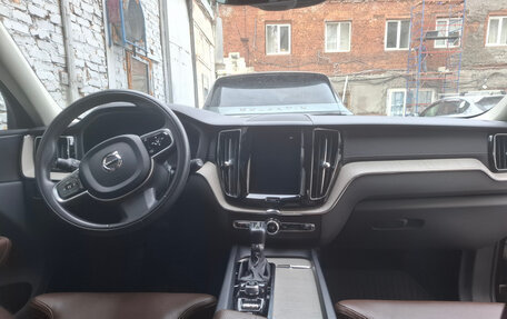 Volvo XC60 II, 2020 год, 4 100 000 рублей, 6 фотография