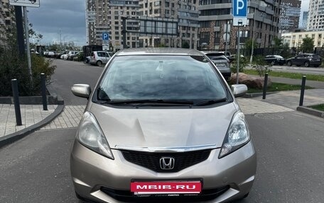 Honda Fit III, 2010 год, 620 000 рублей, 10 фотография