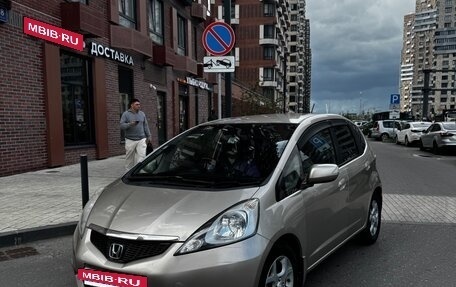 Honda Fit III, 2010 год, 620 000 рублей, 16 фотография