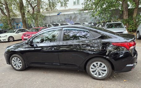 Hyundai Solaris II рестайлинг, 2021 год, 1 550 000 рублей, 2 фотография