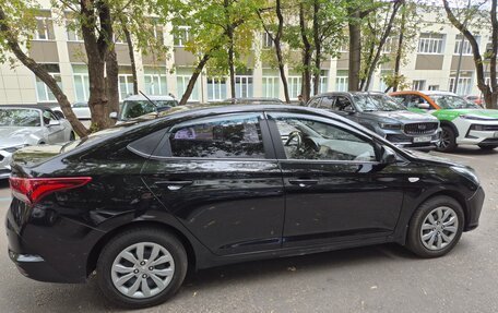 Hyundai Solaris II рестайлинг, 2021 год, 1 550 000 рублей, 4 фотография