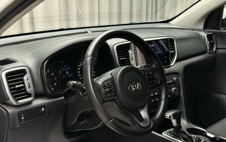 KIA Sportage IV рестайлинг, 2017 год, 2 159 000 рублей, 10 фотография