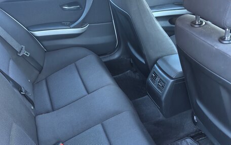 BMW 3 серия, 2010 год, 1 200 000 рублей, 10 фотография