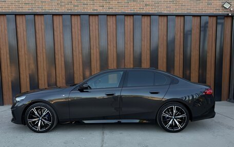 BMW 5 серия, 2025 год, 8 300 000 рублей, 10 фотография