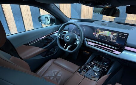 BMW 5 серия, 2025 год, 8 300 000 рублей, 23 фотография