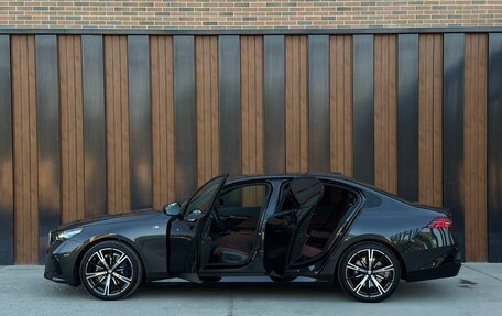 BMW 5 серия, 2025 год, 8 300 000 рублей, 40 фотография
