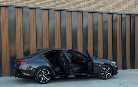 BMW 5 серия, 2025 год, 8 300 000 рублей, 38 фотография