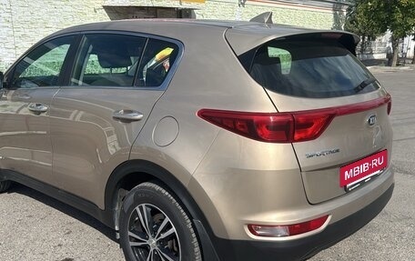 KIA Sportage IV рестайлинг, 2018 год, 2 250 000 рублей, 2 фотография