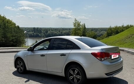 Chevrolet Cruze II, 2011 год, 560 000 рублей, 3 фотография