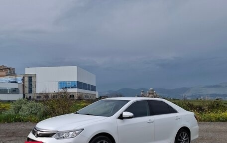 Toyota Camry, 2015 год, 2 100 000 рублей, 12 фотография