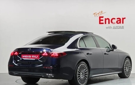 Mercedes-Benz E-Класс, 2024 год, 8 350 000 рублей, 4 фотография