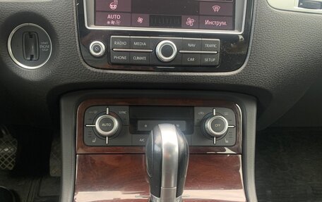Volkswagen Touareg III, 2017 год, 3 900 000 рублей, 5 фотография