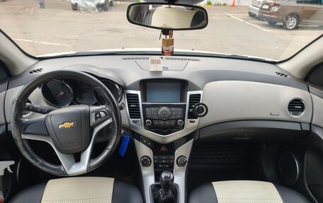 Chevrolet Cruze II, 2011 год, 632 000 рублей, 2 фотография