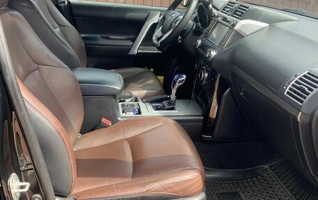 Toyota Land Cruiser Prado 150 рестайлинг 2, 2016 год, 3 700 000 рублей, 7 фотография