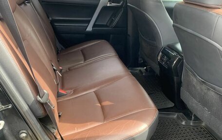 Toyota Land Cruiser Prado 150 рестайлинг 2, 2016 год, 3 700 000 рублей, 9 фотография