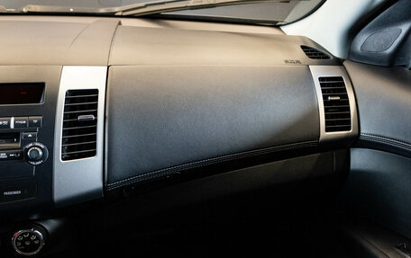 Mitsubishi Outlander III рестайлинг 3, 2010 год, 1 149 000 рублей, 8 фотография