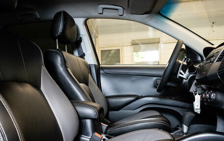 Mitsubishi Outlander III рестайлинг 3, 2010 год, 1 149 000 рублей, 12 фотография