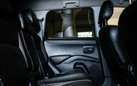 Mitsubishi Outlander III рестайлинг 3, 2010 год, 1 149 000 рублей, 11 фотография