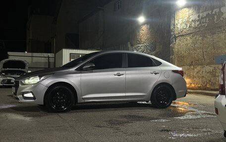 Hyundai Solaris II рестайлинг, 2017 год, 790 000 рублей, 3 фотография